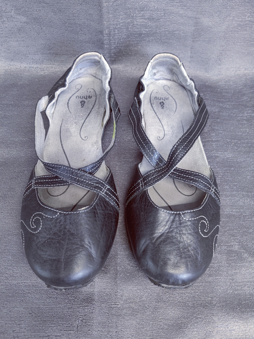 Ahnu Karma Mary Jane Ballet Flats Crisscross Straps Black Leather 10.5 Comfort - Picture 3 of 10